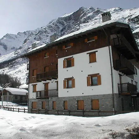 Case Gran Paradiso Villaggio Diffuso Szálloda *