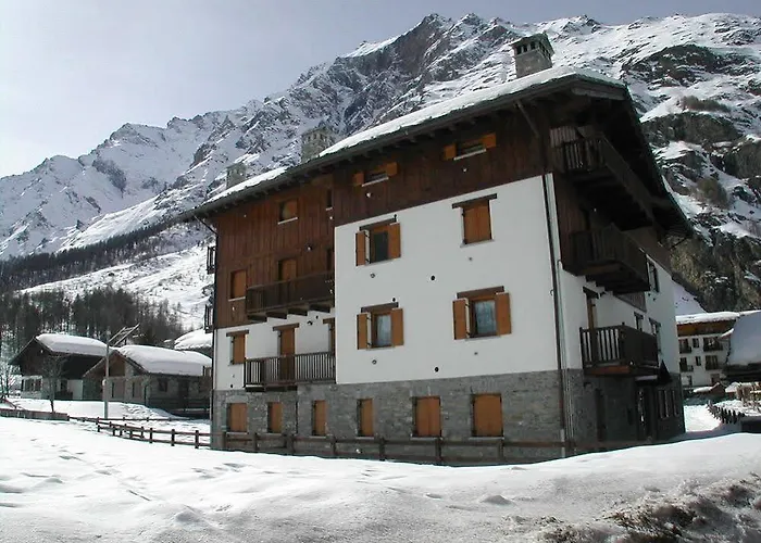 Case Gran Paradiso Villaggio Diffuso Hotel *